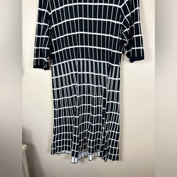 Lane Bryant 14-16  21 p2p 19”waist 44” length preowned black /white a line - Picture 3 of 9